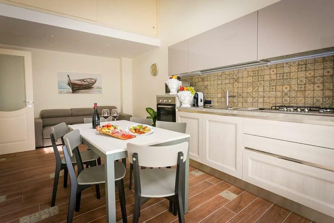 צ'פאלו Le Suite Del Corso מראה חיצוני תמונה